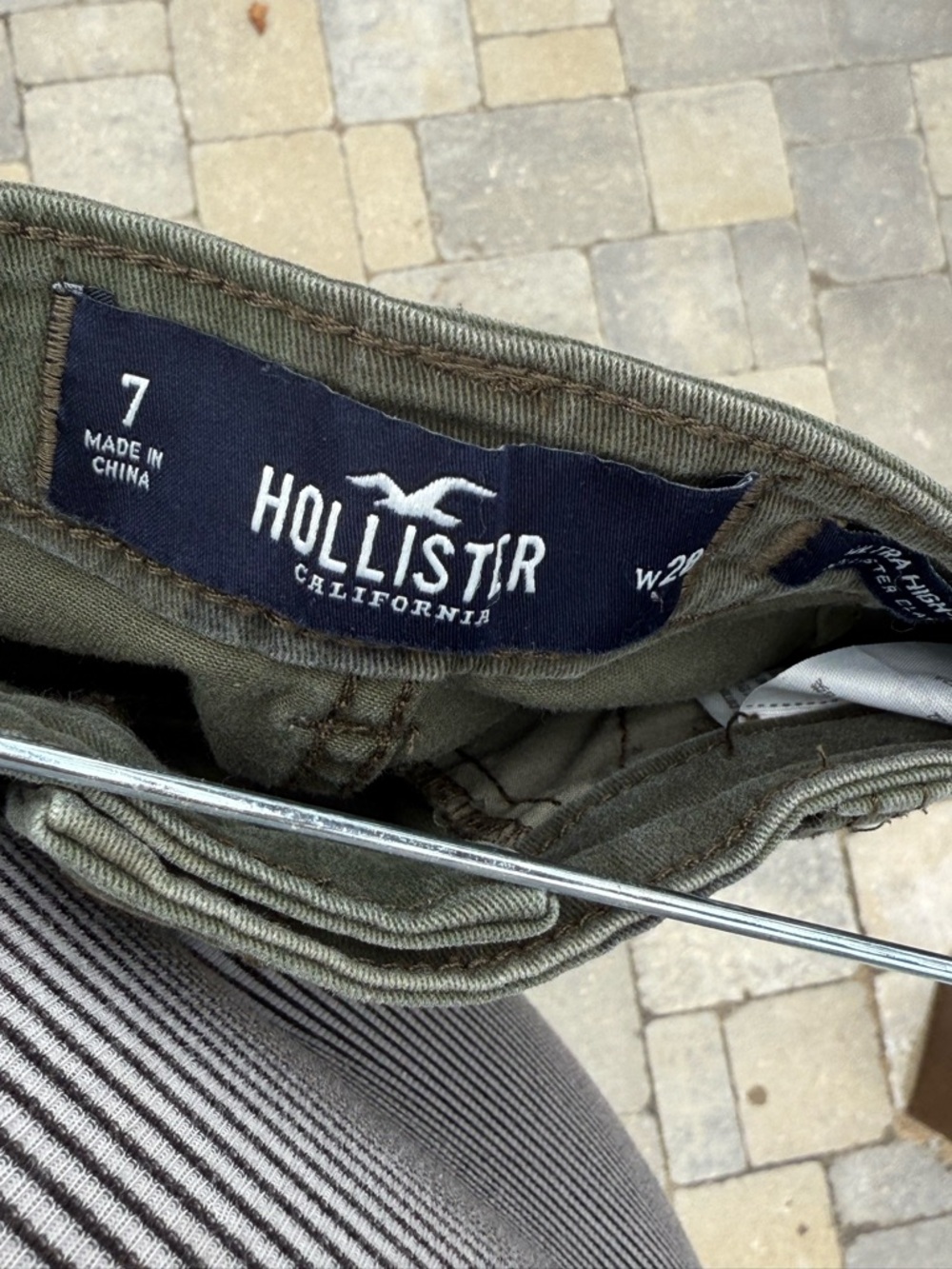 Hollister camo skirt with frayed edging - Picture 3 of 3